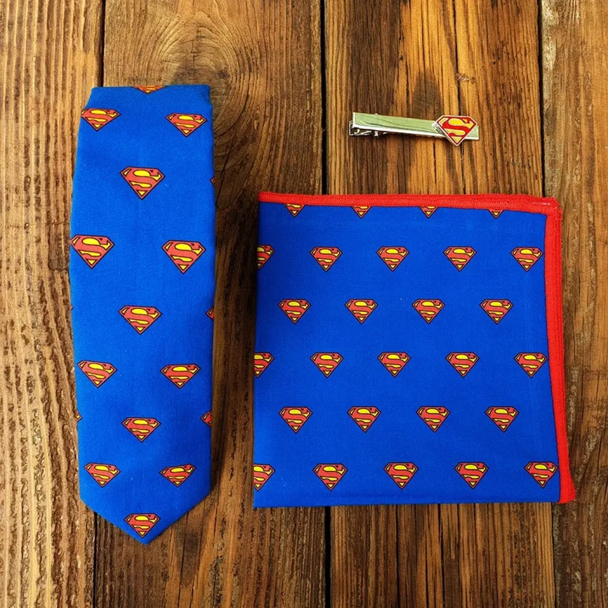 2462images-superman-kravata-1693-6
