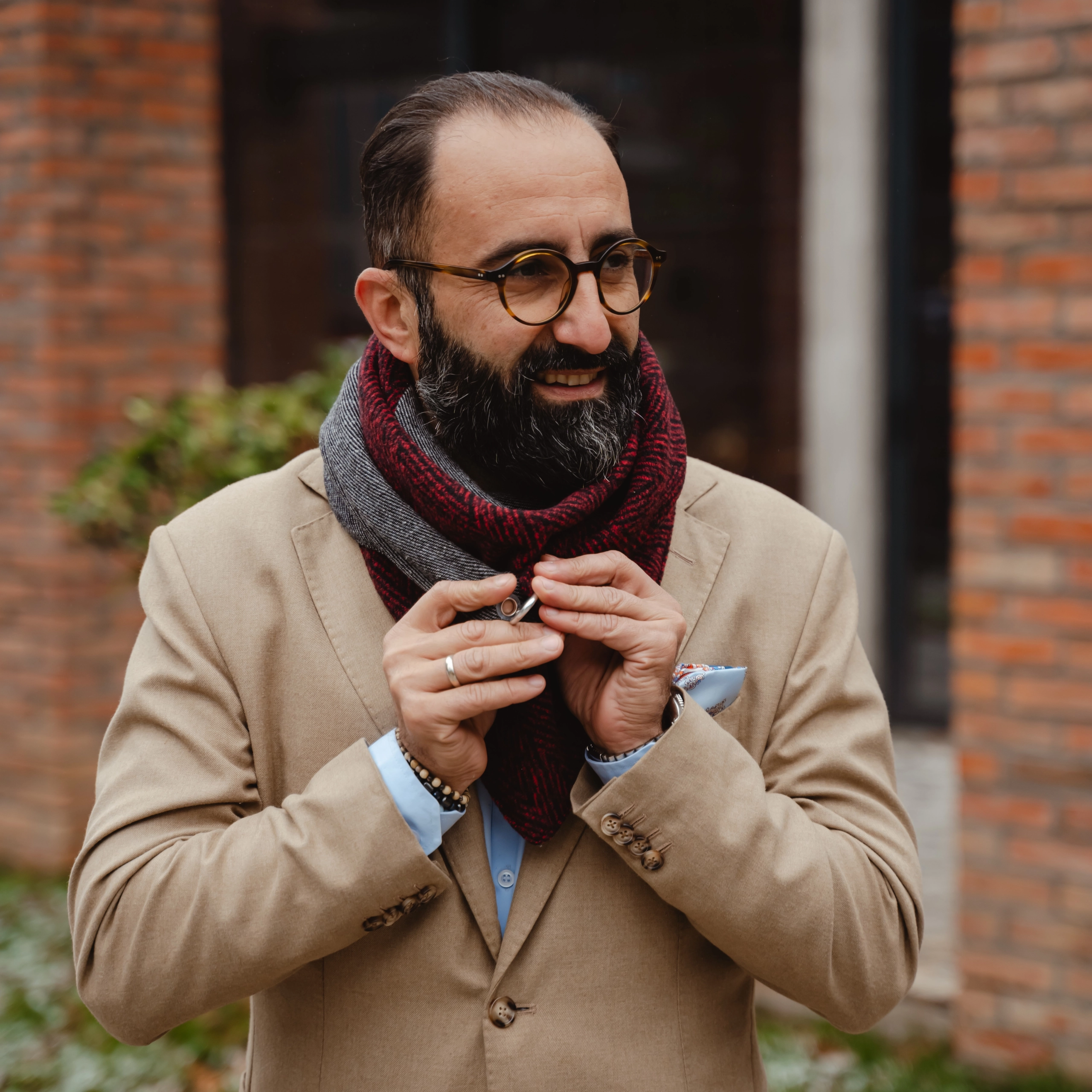 unisex-vuneni-sal-bordo-riblja-kost-klasika-u-mocnim-tonovima-1764368960-538559