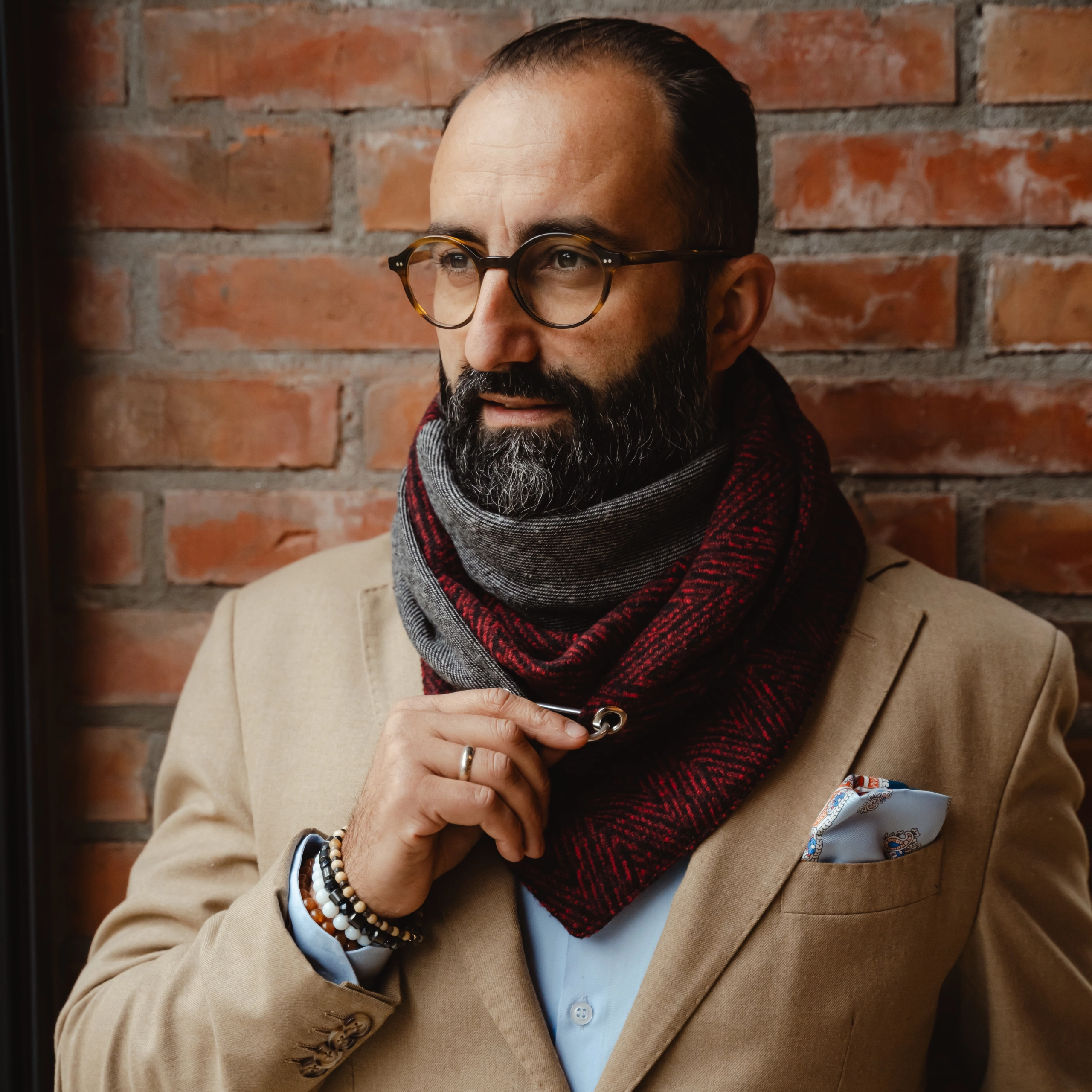 unisex-vuneni-sal-bordo-riblja-kost-klasika-u-mocnim-tonovima-1764369372-503572